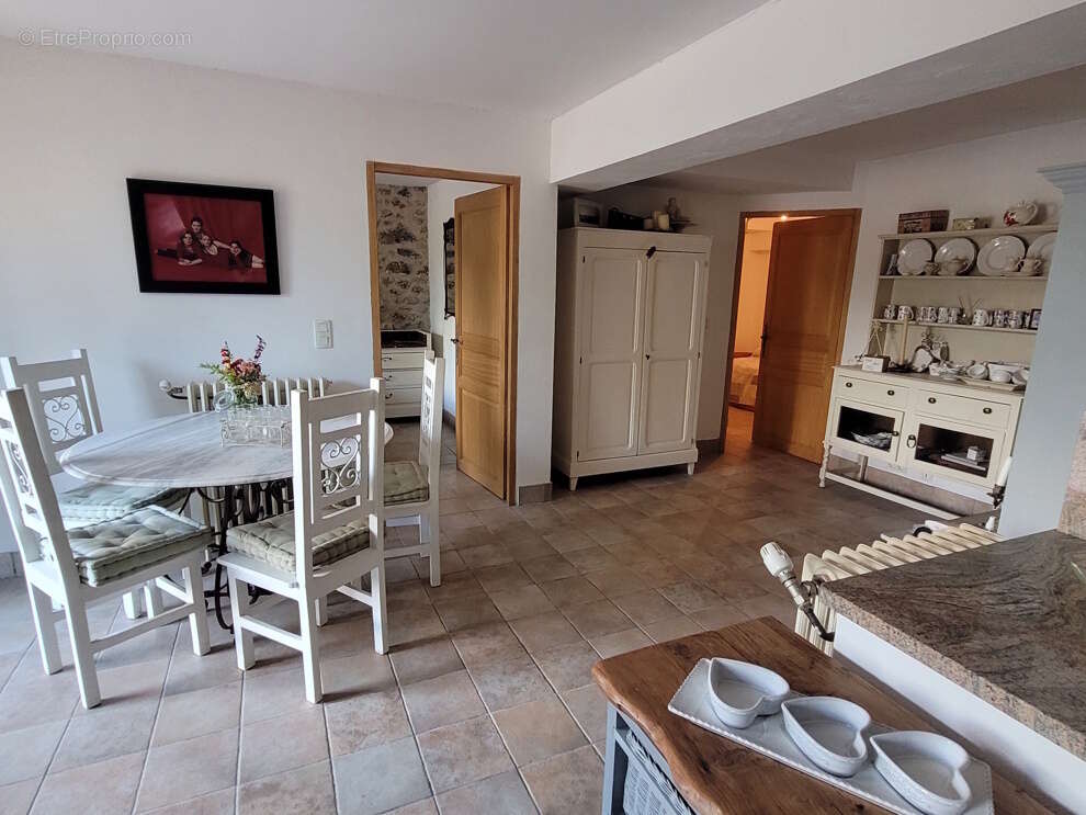 Maison à SAINT-GENIES-DE-FONTEDIT