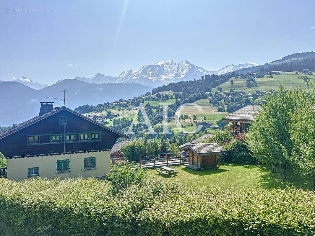 Appartement à COMBLOUX
