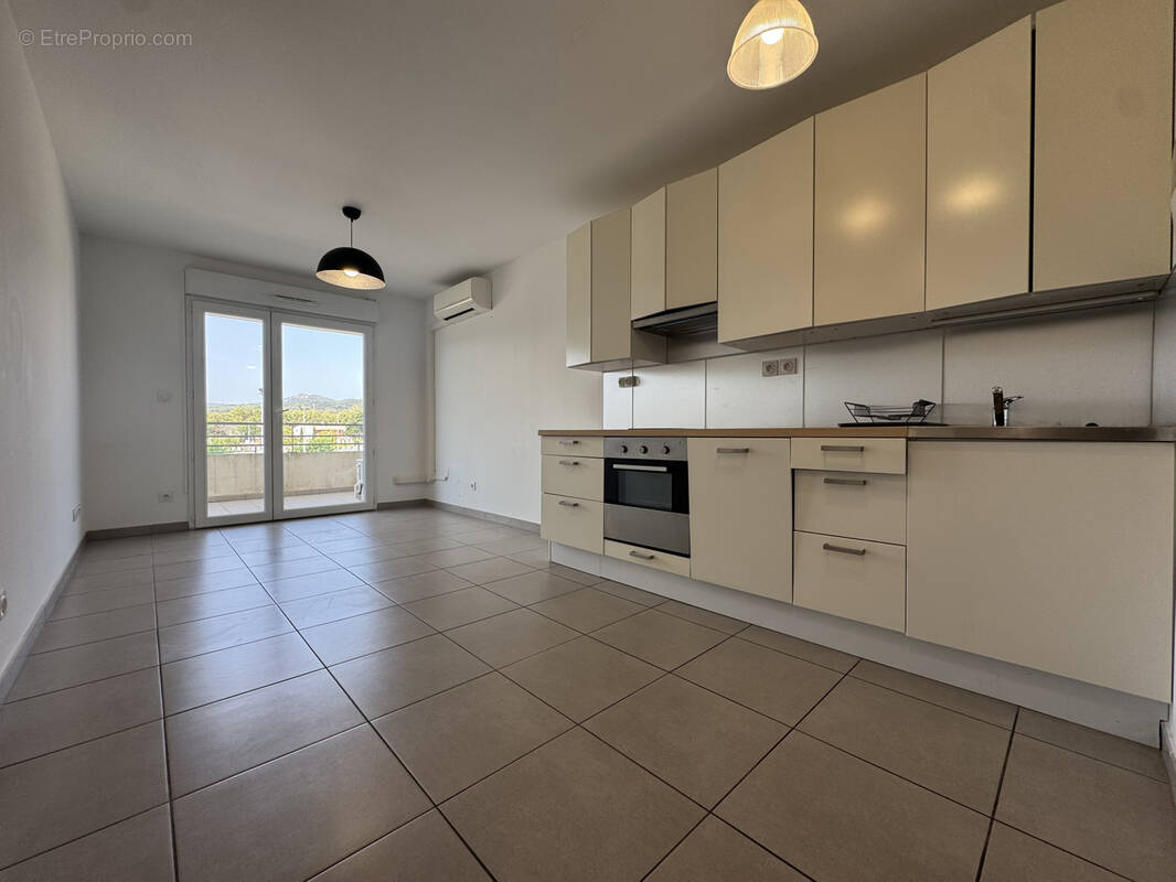 Appartement à LA LONDE-LES-MAURES