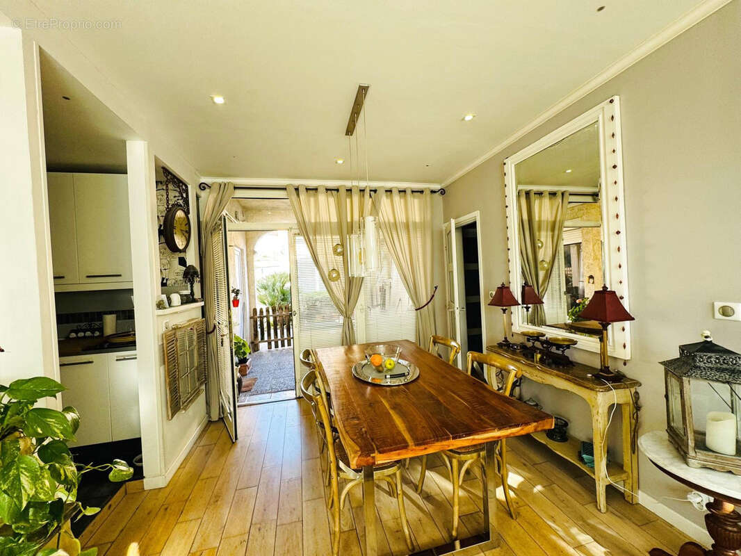 Appartement à COGOLIN