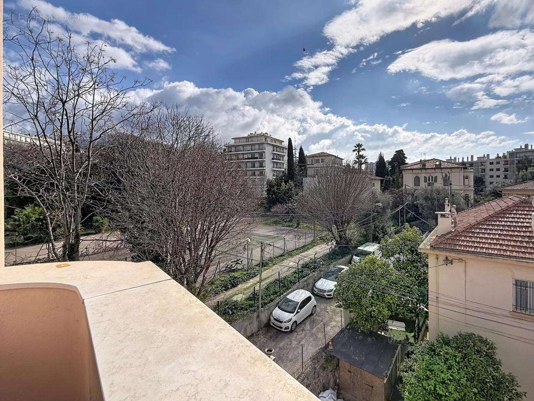 Nice Cimiez : Propriété de 435m² comprenant 6 appartements - photo 6