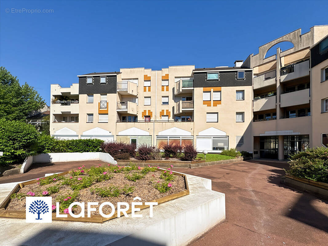 Appartement à SAVIGNY-SUR-ORGE