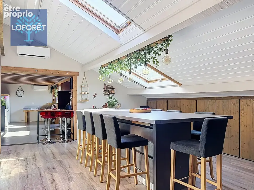 Appartement à SAINT-GENIS-LAVAL