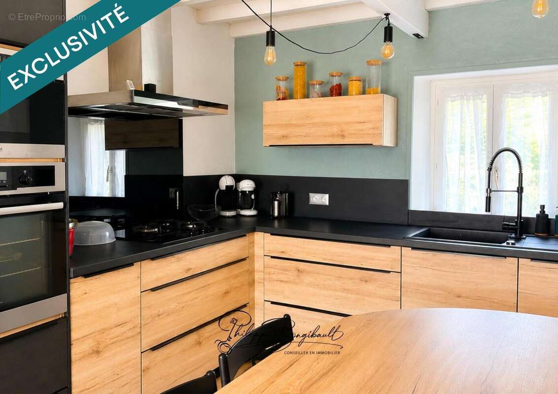 Maison 123 m² à La Batie-Montgascon  - photo 3