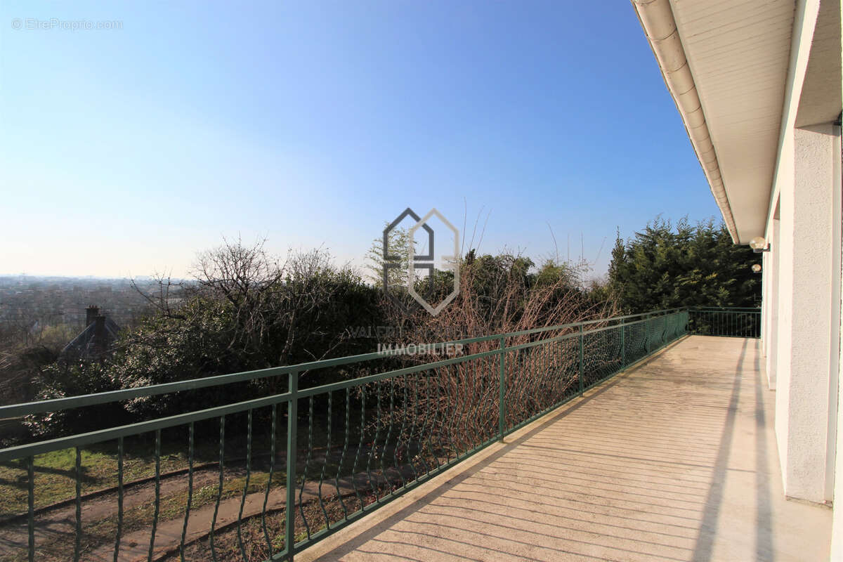  Belle maison spacieuse avec vue Paris - photo 2