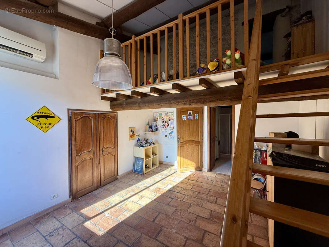 Maison à MILHAUD