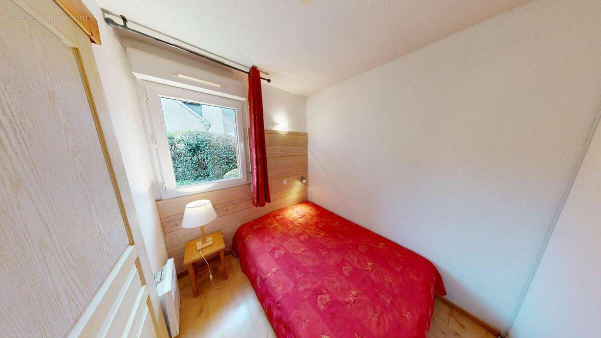 Pied-à-terre idéal à Luchon : T2 bis avec terrasse et jardin privatif  - photo 6