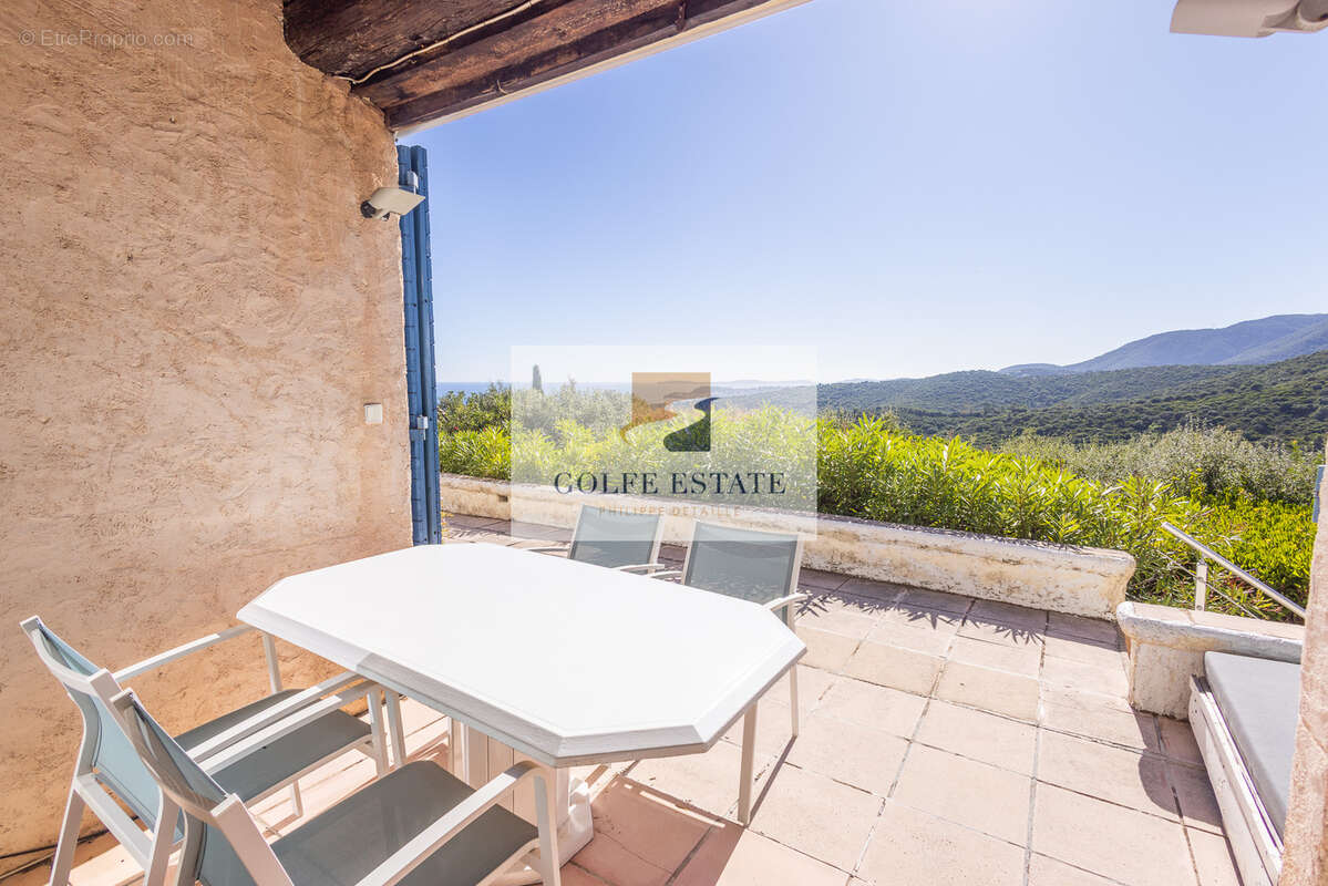 Vue mer panoramique, maison mitoyenne avec 4 chambres - photo 5
