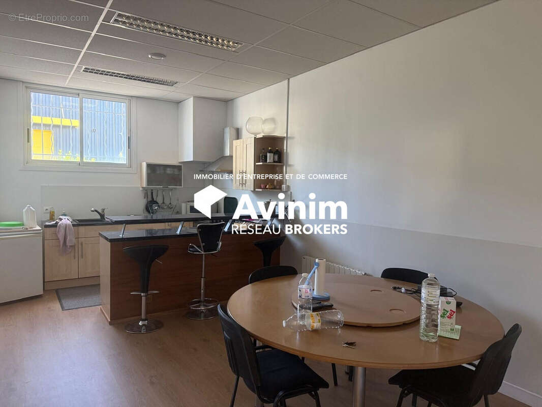 Commerce à MERY-SUR-OISE