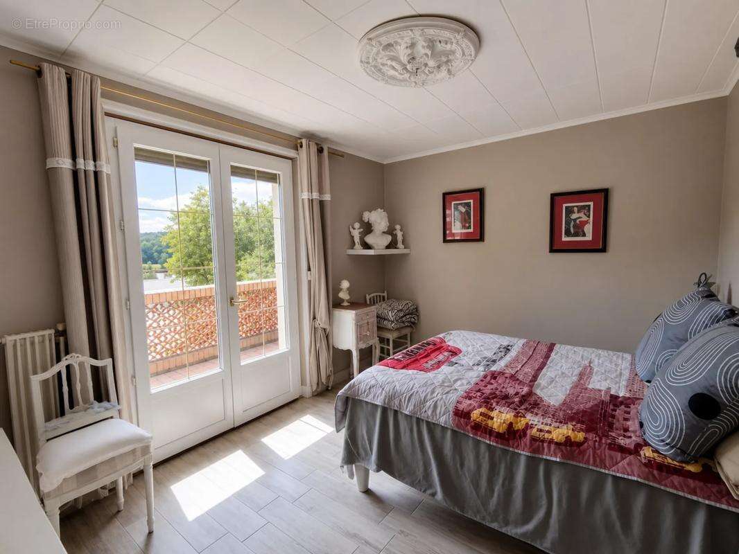 Maison de 4 pièces de 117 m² à Aillant-sur-Milleron - photo 7