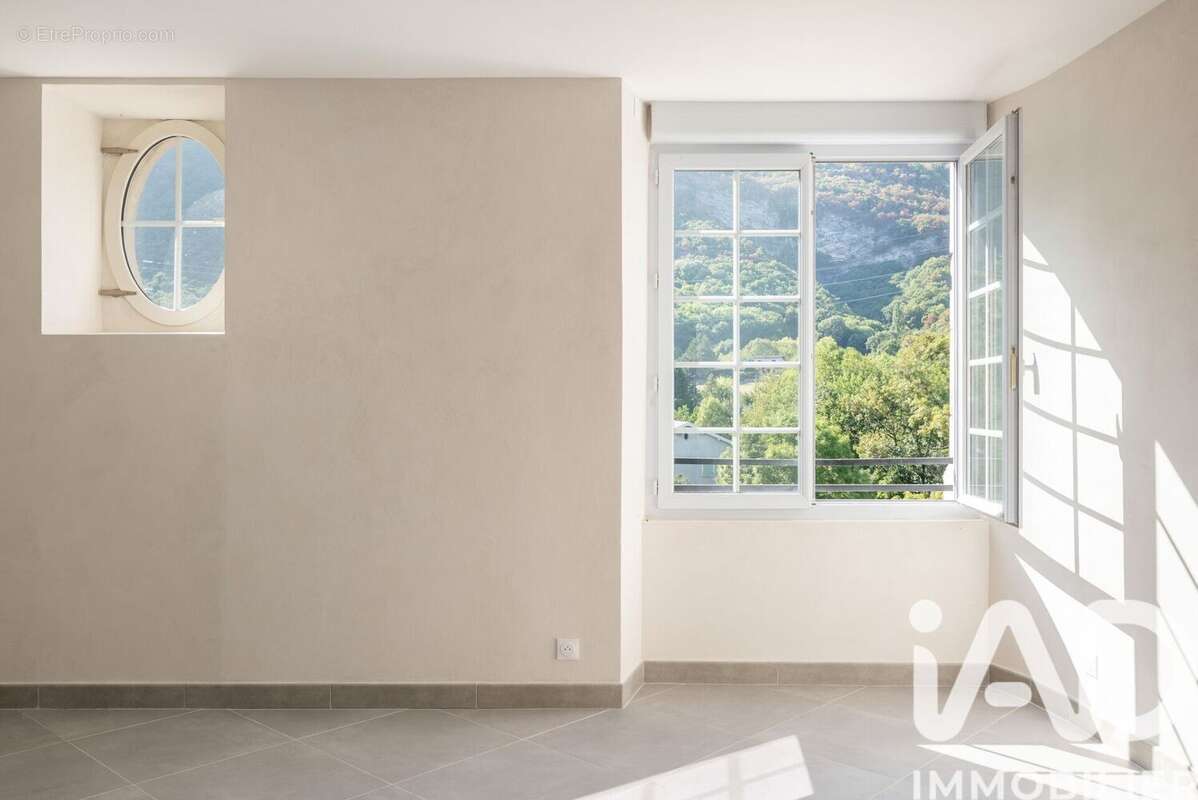 Photo 7 - Appartement à VARCES-ALLIERES-ET-RISSET