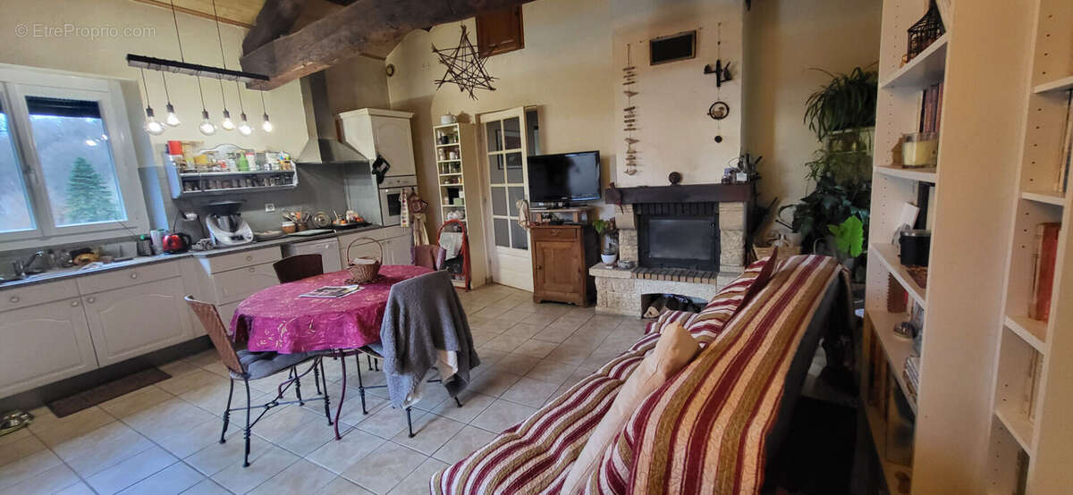 Maison à CUXAC-CABARDES