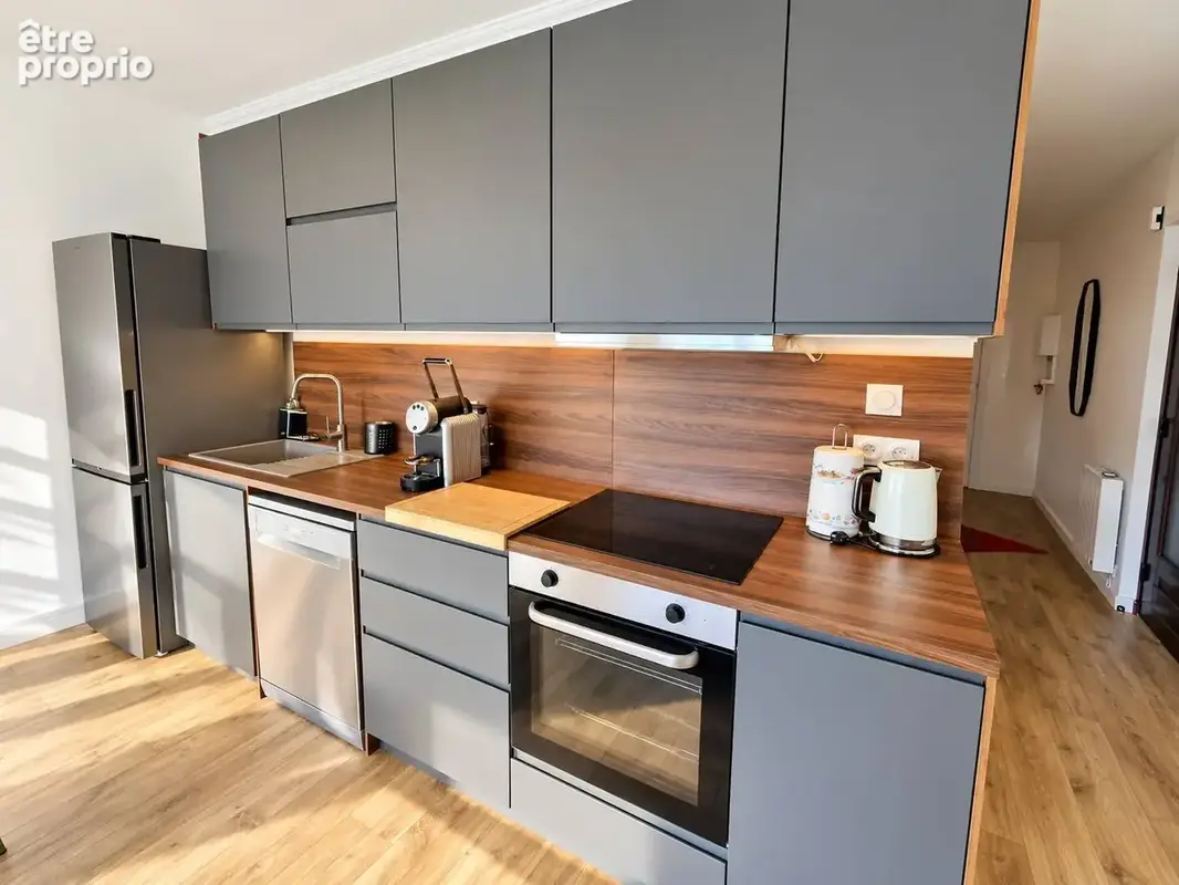 Appartement T4 entièrement Rénové avec une terrasse de 30 m² - photo 5