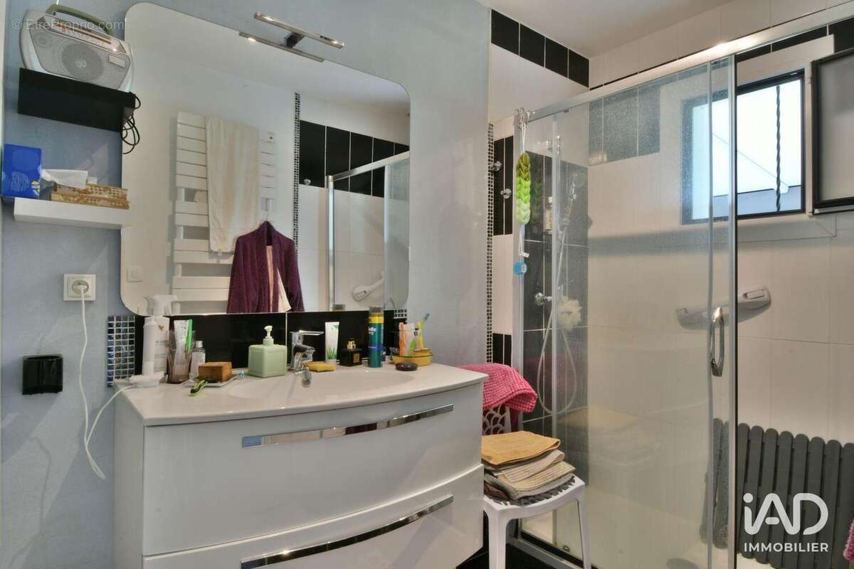Maison 136 m² à Distre  - photo 9