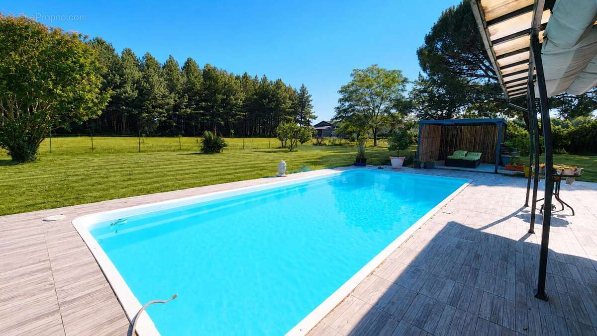 Maison à SOUPROSSE