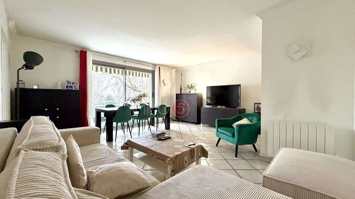 Appartement à LE RAINCY