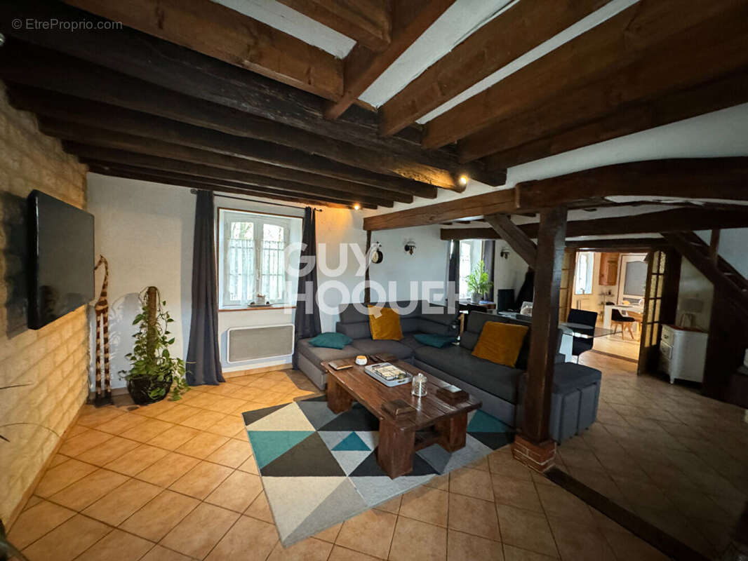 Maison à ILLIERS-L&#039;EVEQUE