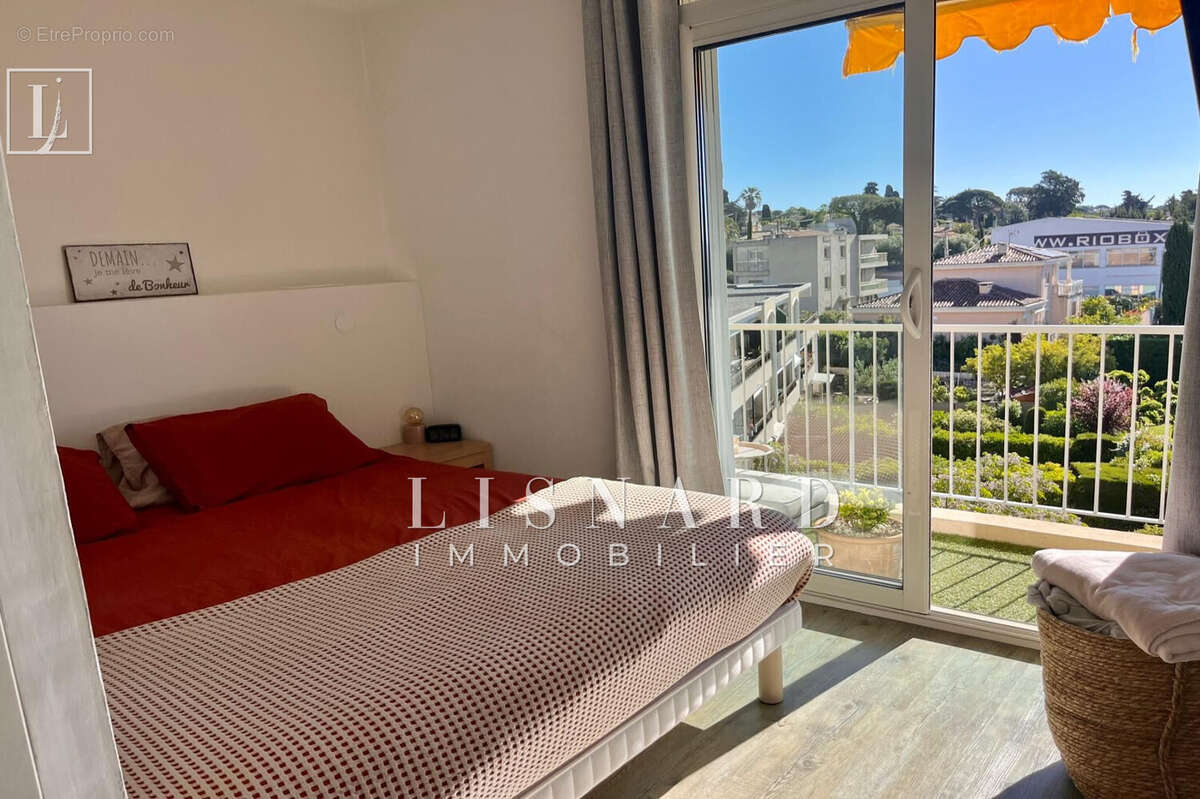 Appartement 60 m² à Antibes  - photo 9