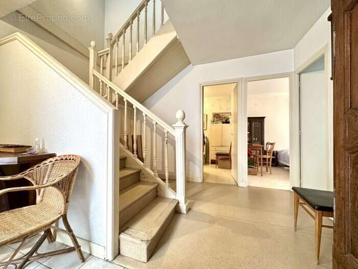 Maison 180 m² à Riom  - photo 8