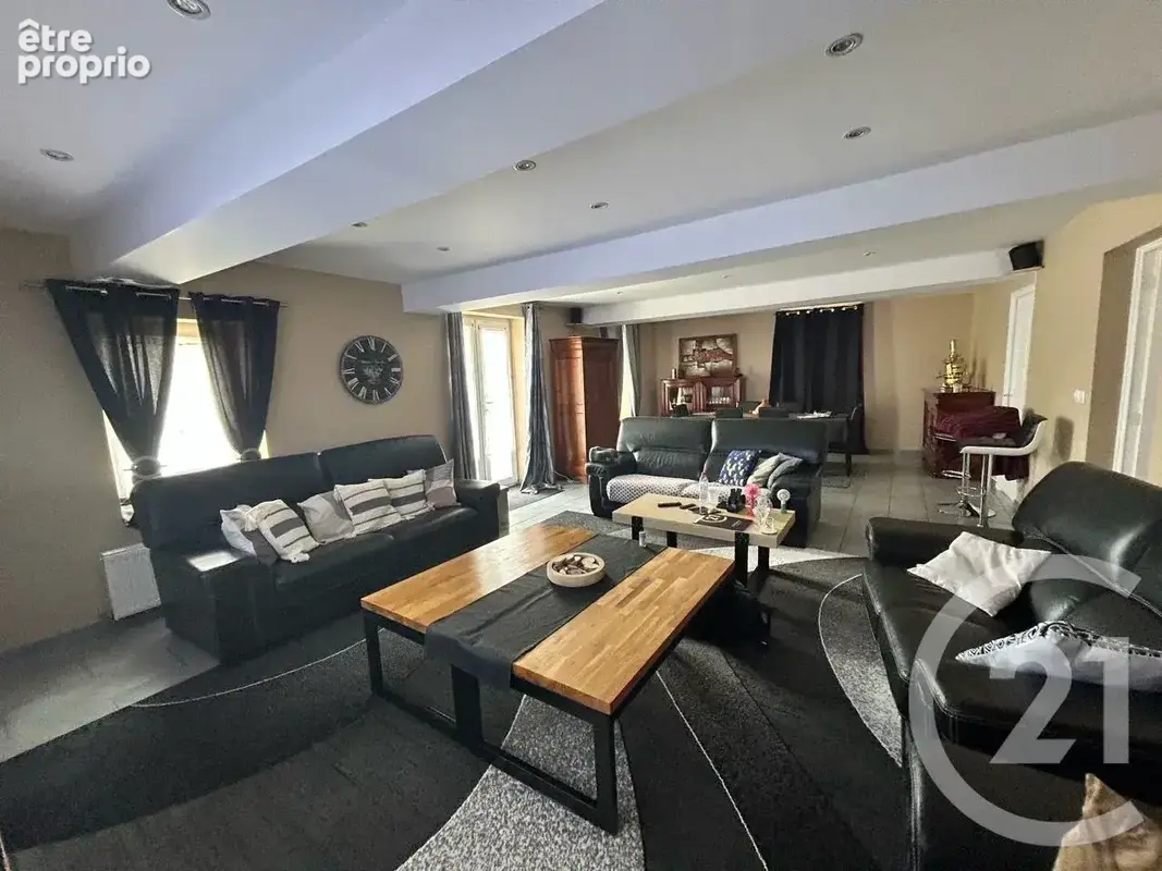 Maison 6 pièces 143 m² à vendre à Villeneuve-Sous-Dammartin (77230) - photo 4