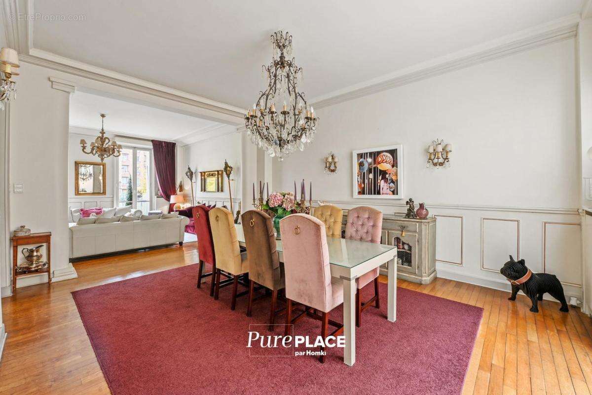 Maison à PARIS-17E