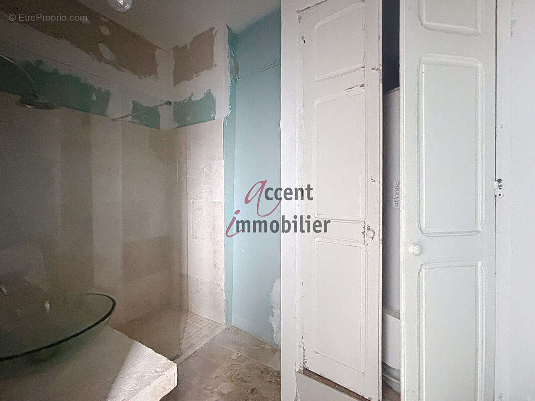 Appartement à L'ISLE-SUR-LA-SORGUE