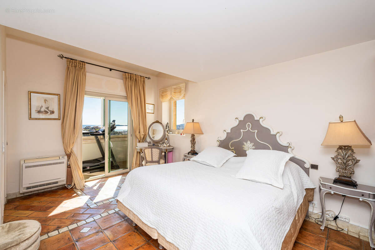 Maison à CAGNES-SUR-MER