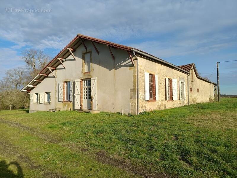 Maison à AIRE-SUR-L'ADOUR