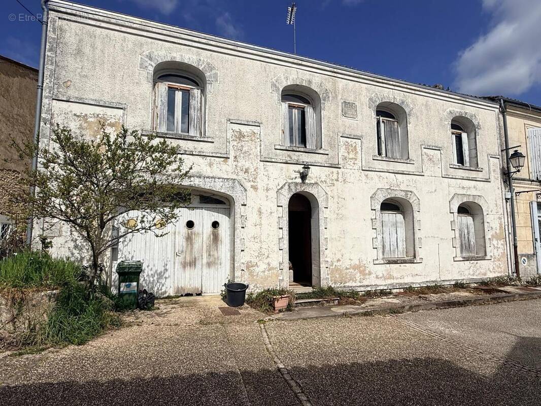 Photo 1 - Maison à LA CHAPELLE-DES-POTS
