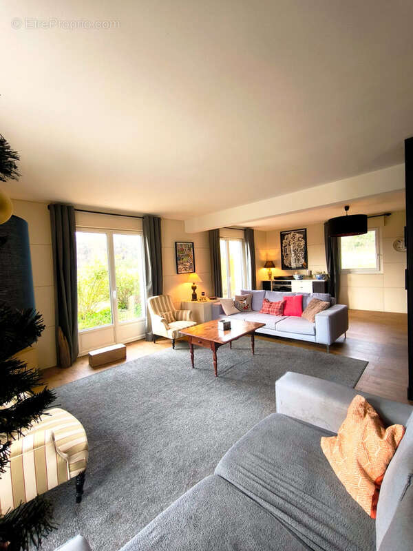 Maison à COULANS-SUR-GEE