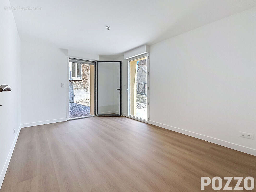 A Vendre - Avranches centre - Appartement rez-de-chaussée - 5 pièce(s) 137,64 m² - terrasse et parking - photo 4