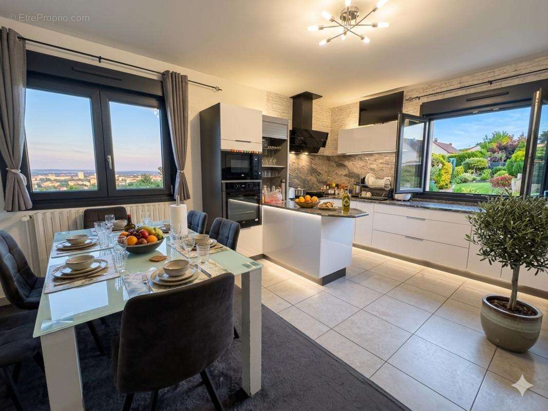 Maison à AUDINCOURT