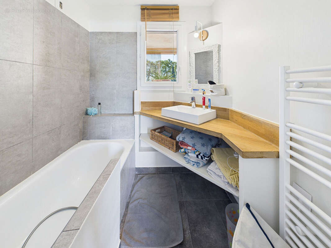 Appartement à SAINT-CANNAT