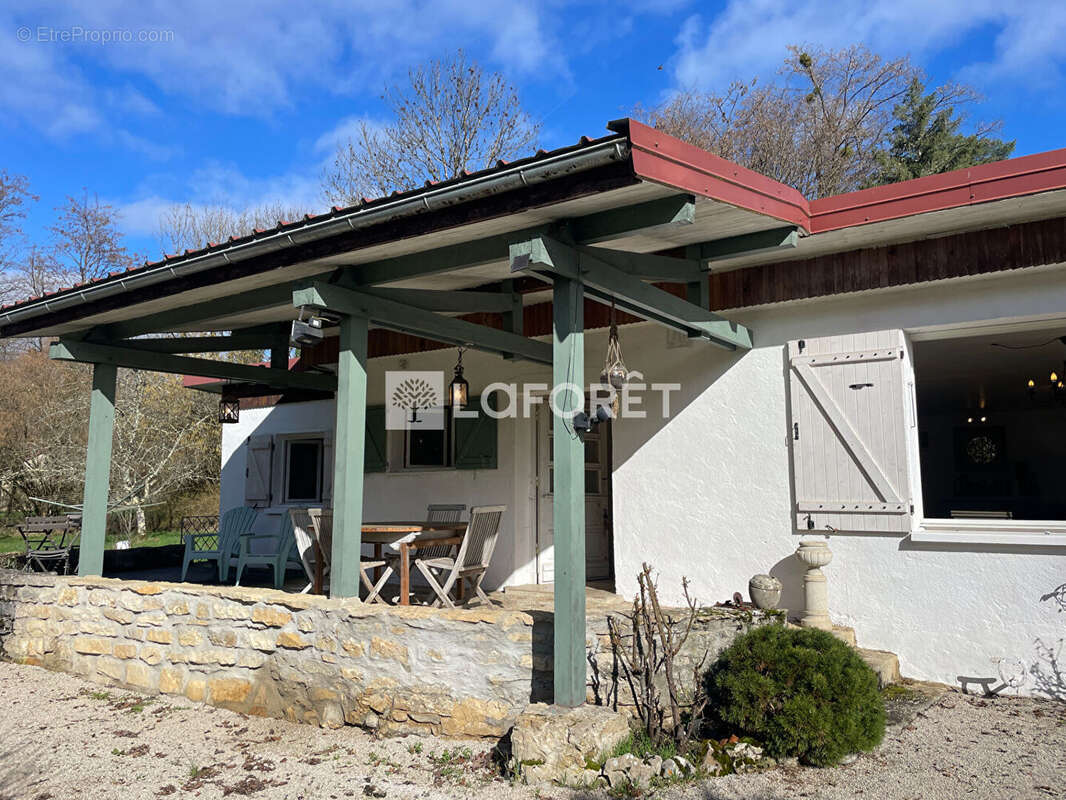 Maison à LONS-LE-SAUNIER