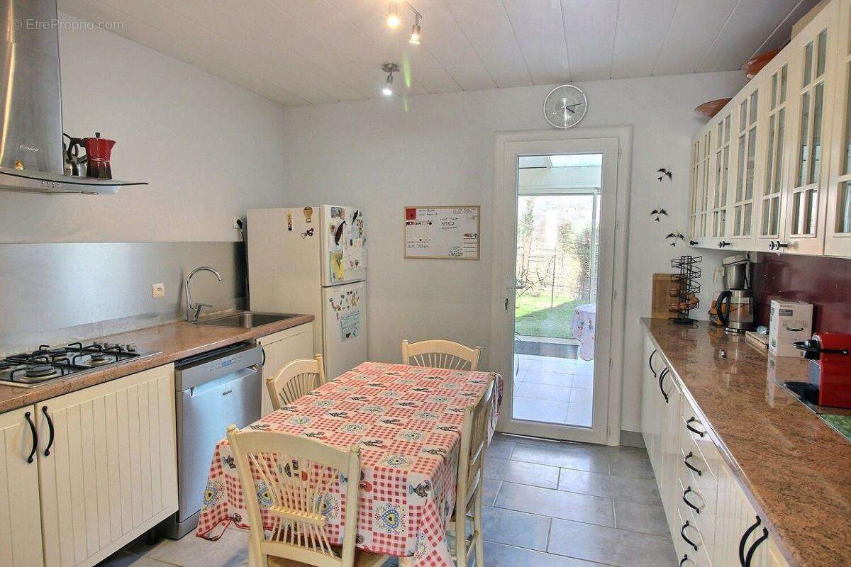 Maison à MONTALIEU-VERCIEU