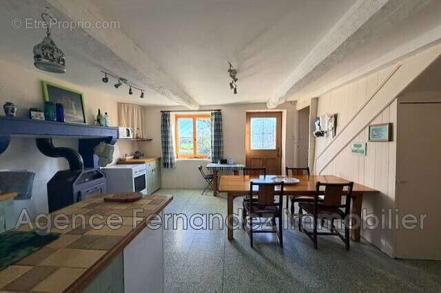 Maison à CHENAY-LE-CHATEL