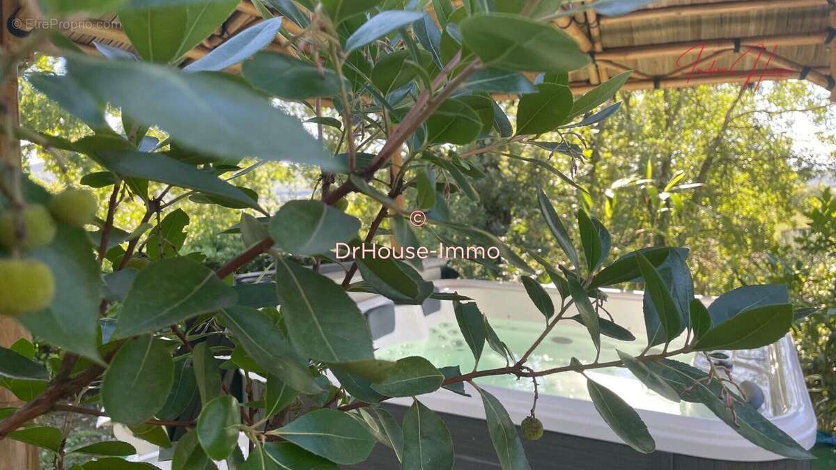 Maison à VEZENOBRES