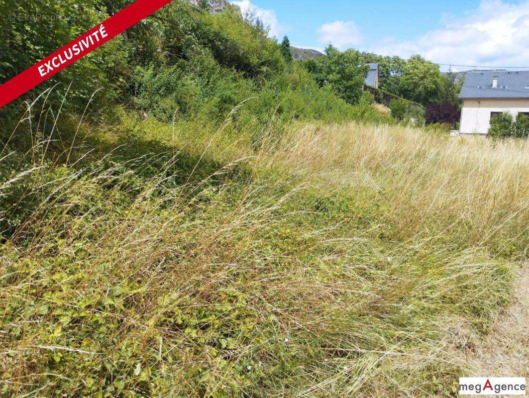 Terrain à MEYRUEIS