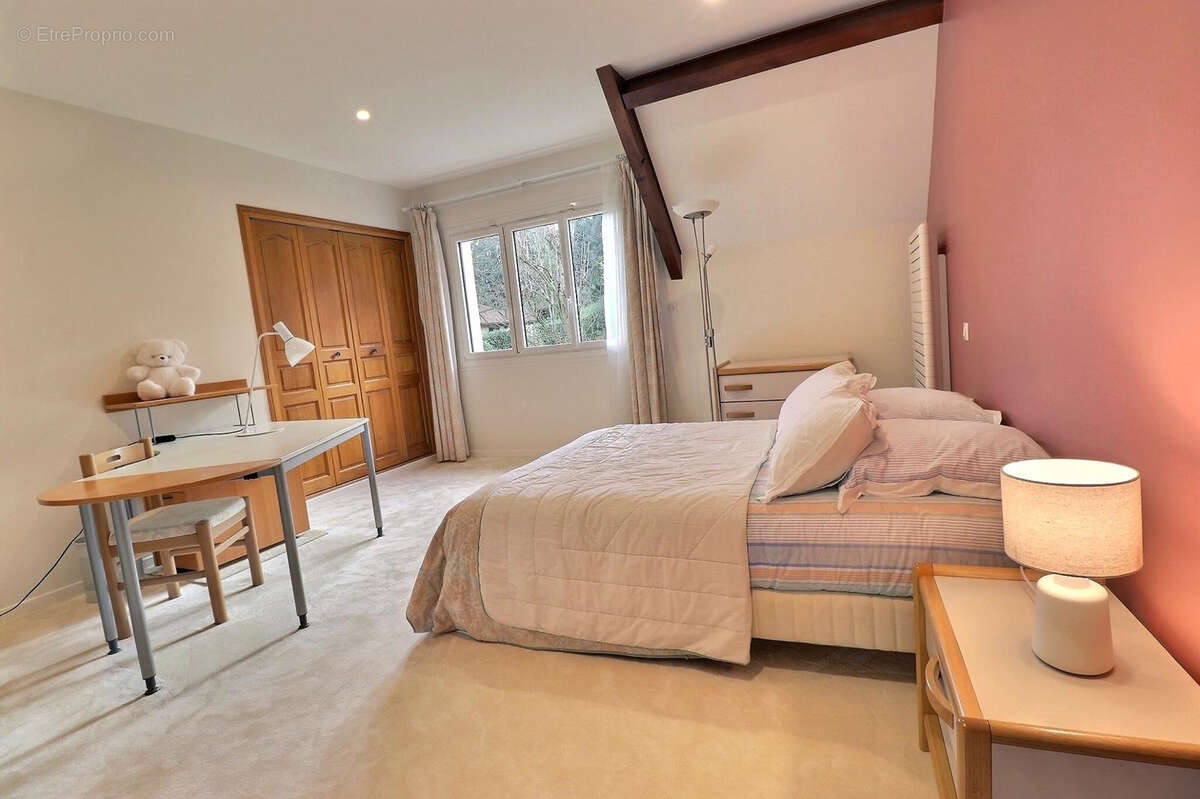 Maison à L'ETANG-LA-VILLE