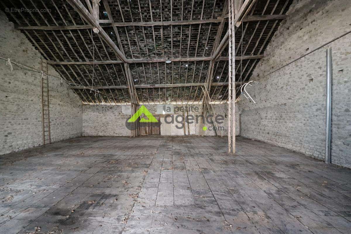 Maison à SAINTE-FEYRE