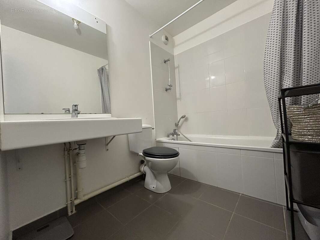 Appartement à SAINT-PIERRE-DU-PERRAY