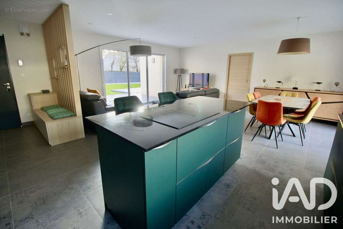 Maison 131 m² à Ferel  - photo 8