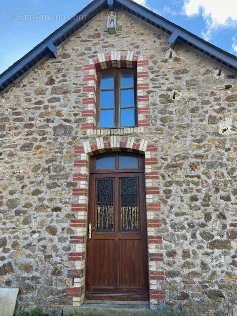 Maison à SAINT-PIERRE-LA-COUR