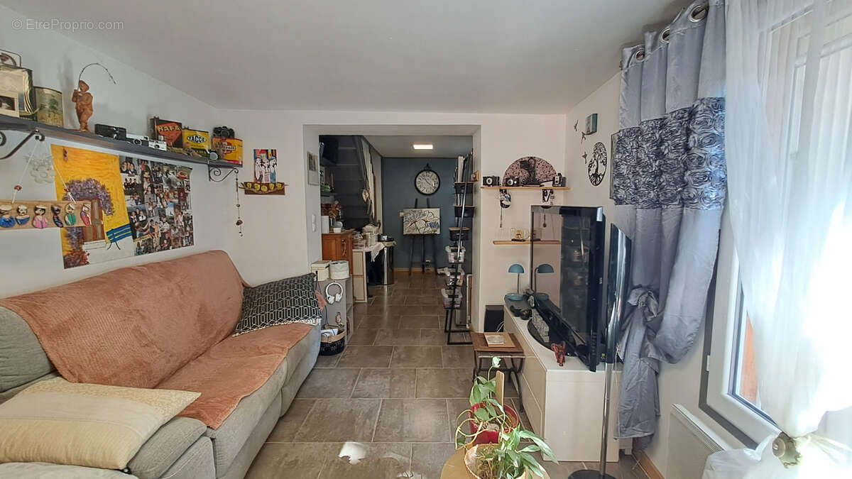 Maison à TRAVAILLAN