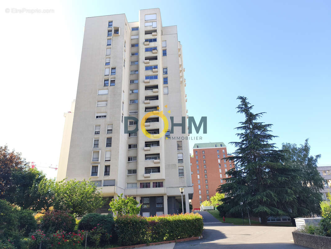 Appartement à SAINT-ETIENNE
