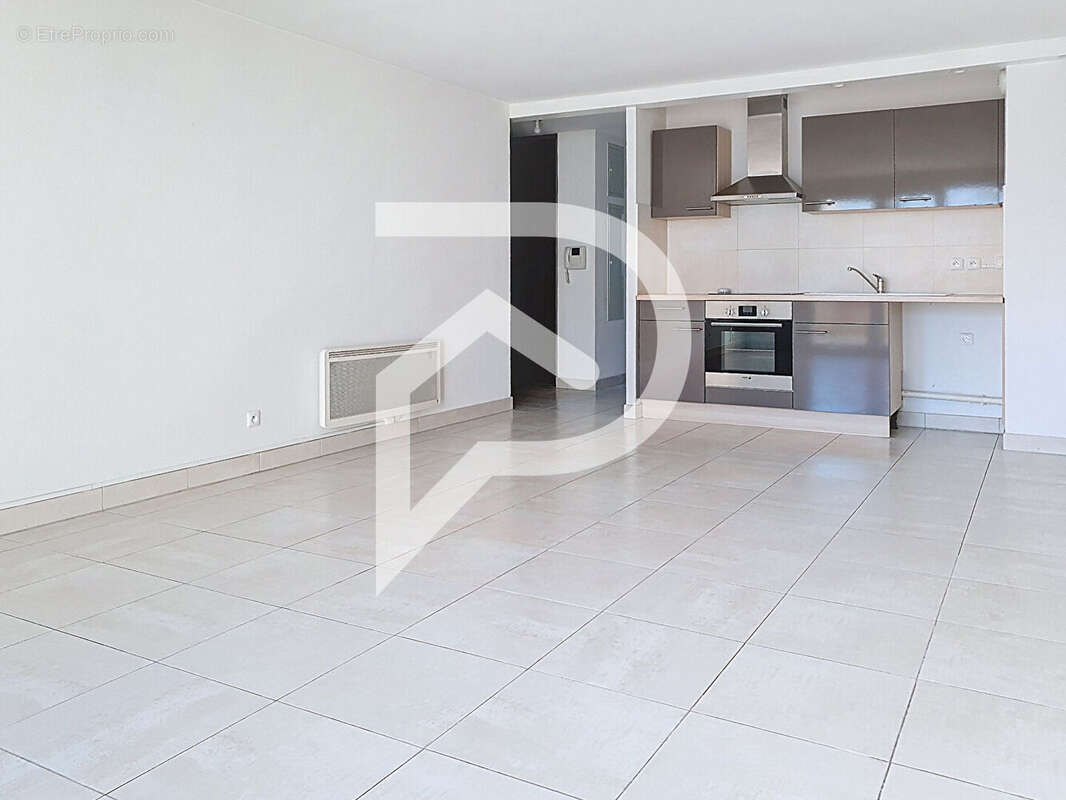 Agde capiscol -appartement t3 traversant 67 m² - double terrasse -double stationnement - photo 3