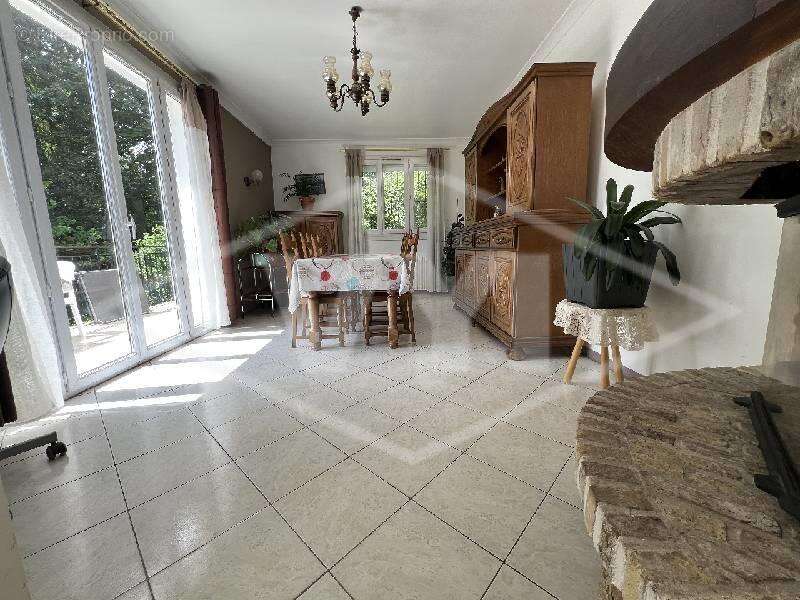 Maison à VILLECRESNES
