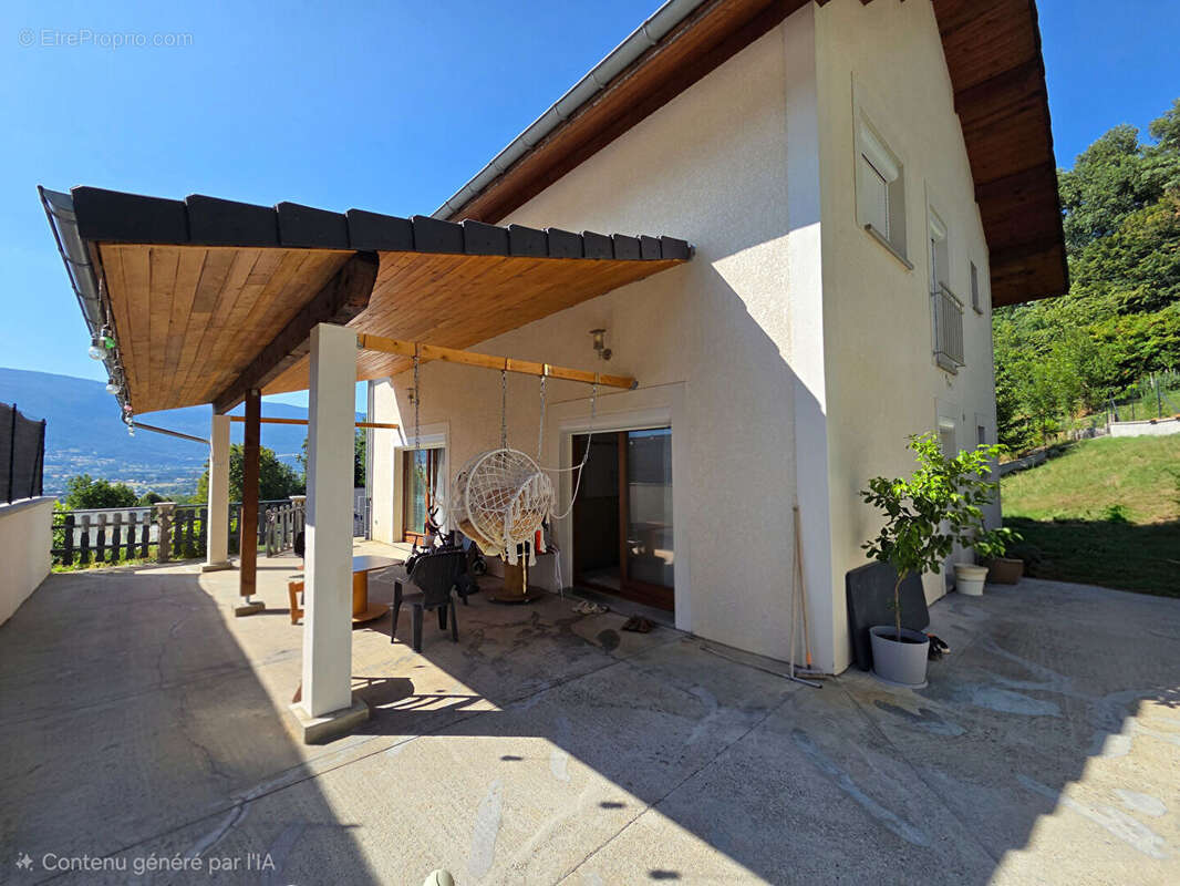 Maison Chambery 6 pièce(s) 141 m² et 559 m2 de terrain - photo 2