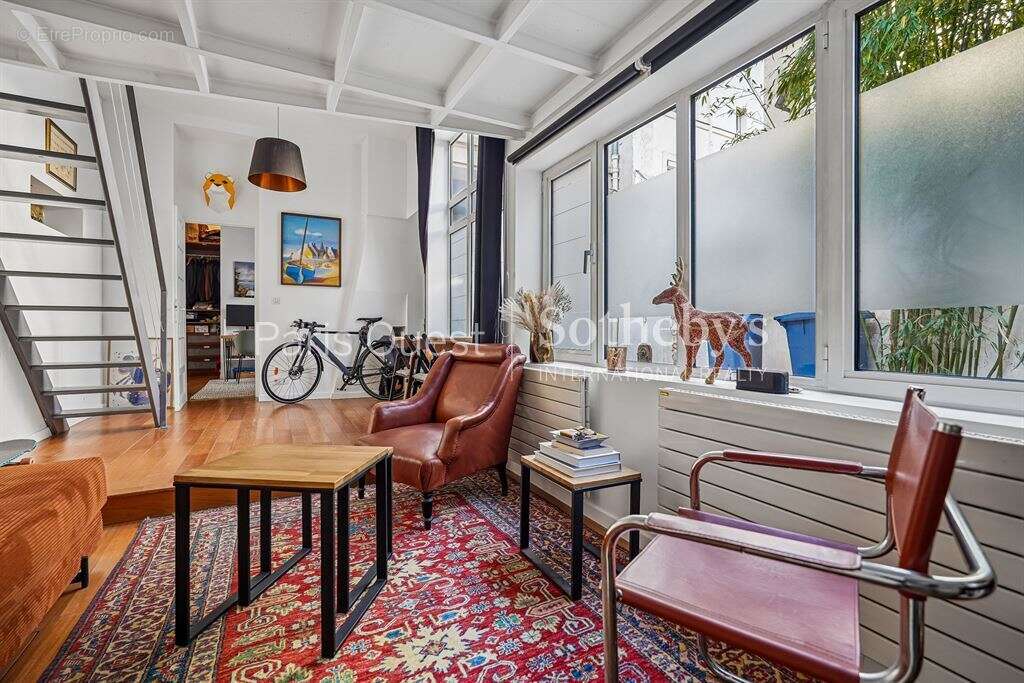 Appartement à NEUILLY-SUR-SEINE