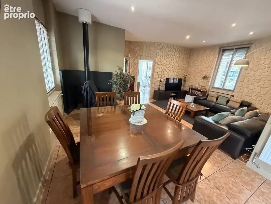 Appartement à SAINT-ETIENNE